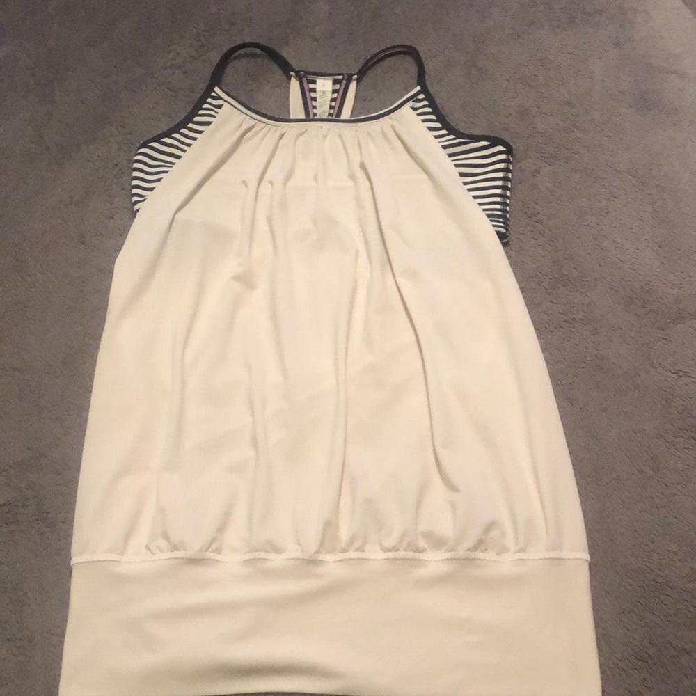 Lululemon athletica size 8 bra tank.